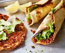Kırmızı Beyaz Pide Kebap 