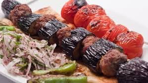 Kırmızı Beyaz Pide Kebap 